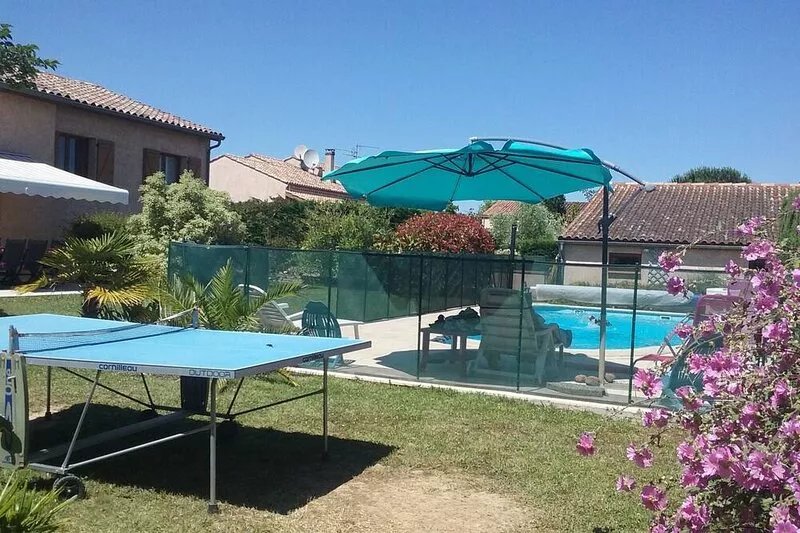 House 8 to 10 pers private swimming pool at 15 km Toulouse 3 ch + Mezzanine 4