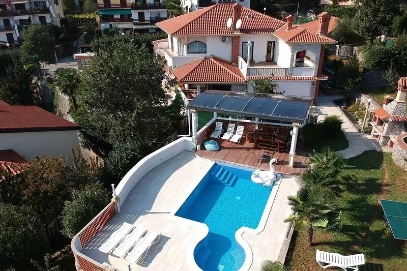One bedroom apartment with terrace Opatija - Pobri, Opatija (A-16390-a)