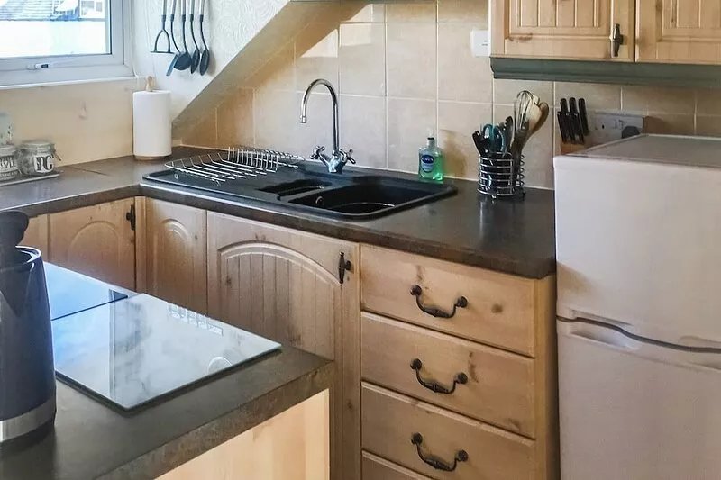 A comfortable holiday home overlooking the river and harbour just three miles
