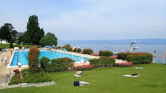 Evian Piscine