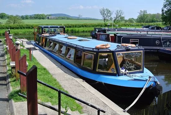 Canal Boat Cruises of Riley Green