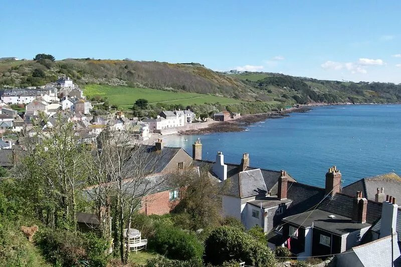 'Home from Home' in this fully equipped Cottage - 5 mins walk to Cawsand beach!