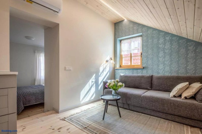 B2 Apartments