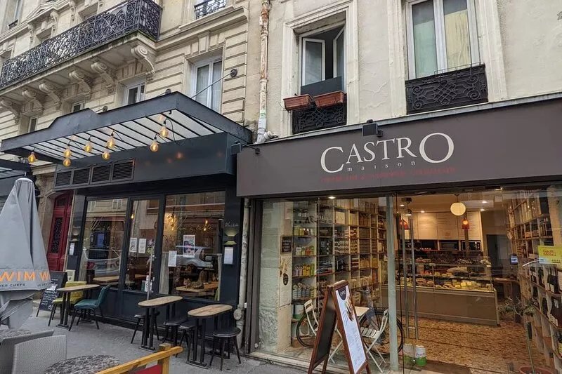 NEWLY RENOVATED flat - Batignolles Paris 17