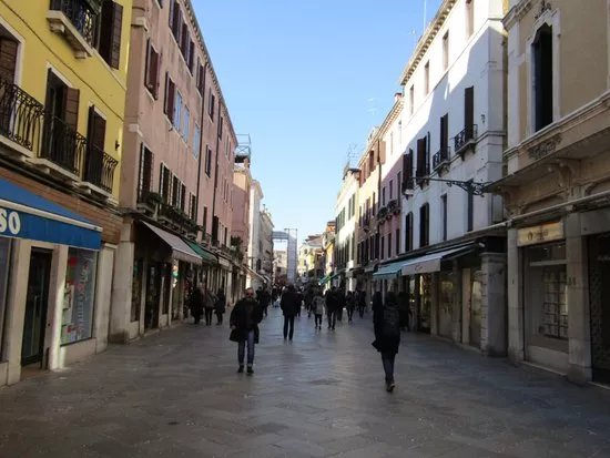 Strada Nova