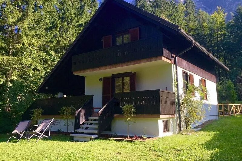 Lake Bohinj Ski & Lake Cottage - Walk to Skiing!