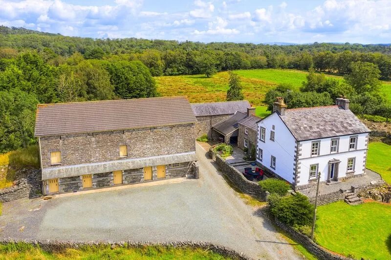 GROVE HOUSE, pet friendly, character holiday cottage in Witherslack