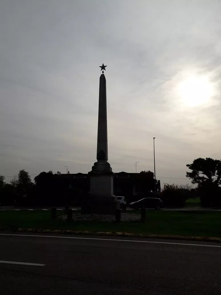 Obelisco Del Quadrato