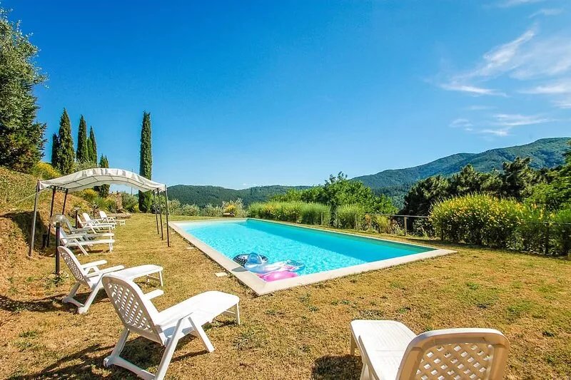 Detached house with private pool, 20 km Pisa & 38 form sea. Quiet area
