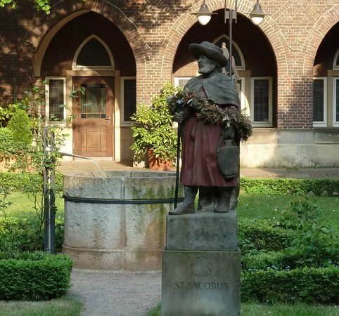 Statue St. Jacobus