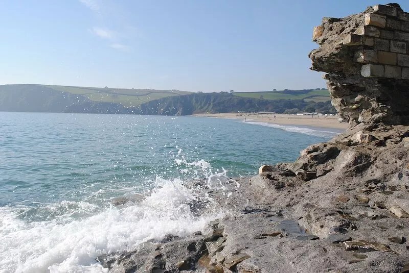 Luxurious Cornish Holiday let, 2 min stroll to Pentewan beach, village setting.