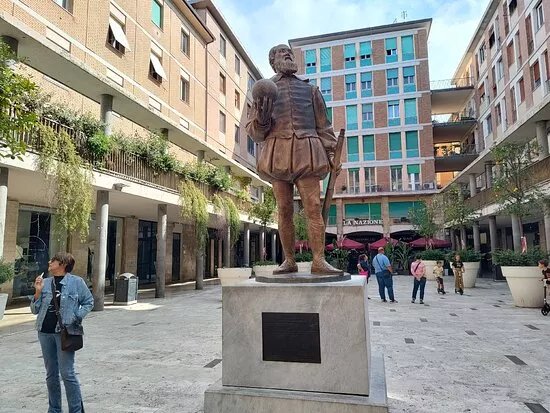 Statua Di Galileo Galilei