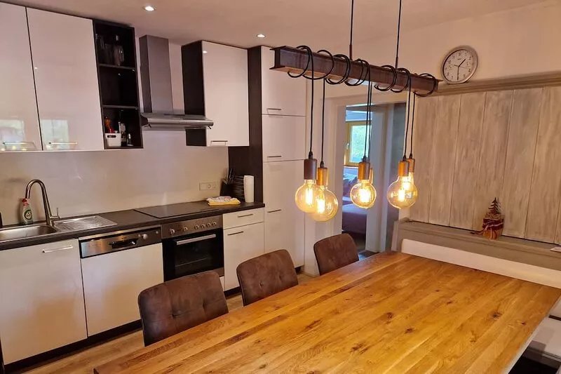 Comfortable vacation home near ski slopes, large sunny garden