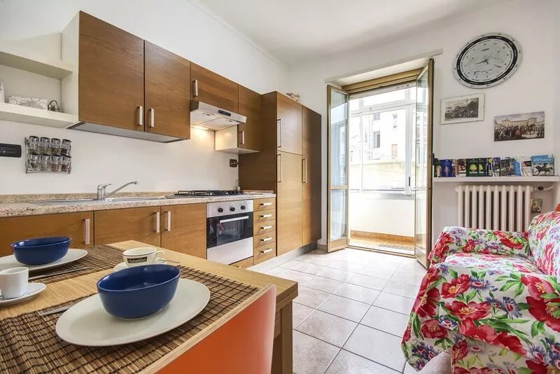 Entire apartment with car parking in the yard, 3 min from the pyramids