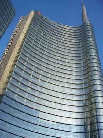 UniCredit Tower
