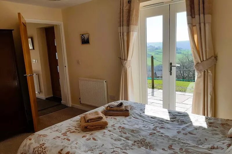 Farm Holiday Let with the MOST amazing views