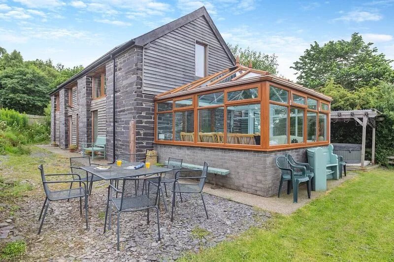 Ty Gwair - Three Bedroom House, Sleeps 7