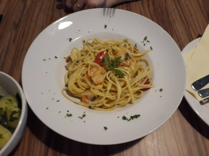 ADRIANO Restaurant & Cafe