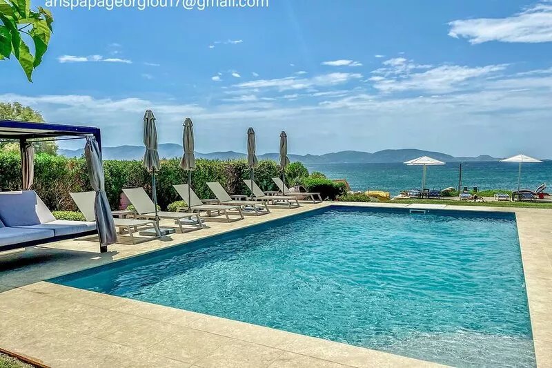 Beachfront Villa Aris