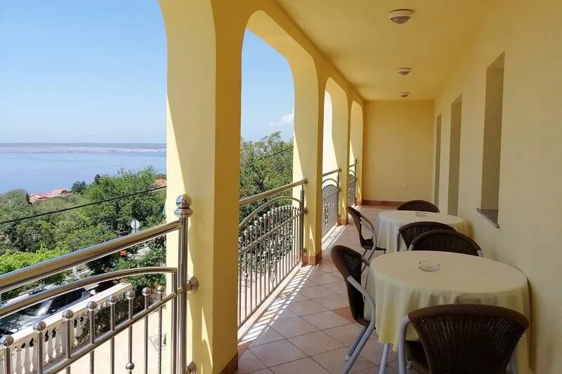 Three bedroom apartment with terrace and sea view Dramalj, Crikvenica (A-5592-a)