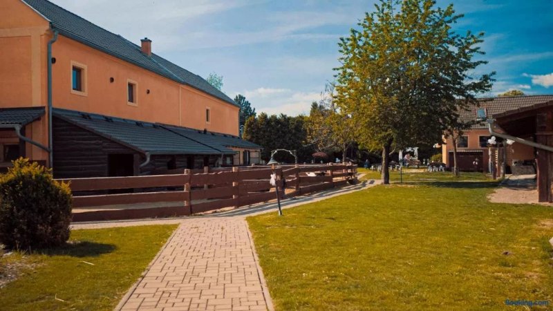 Selský Dvůr Braňany