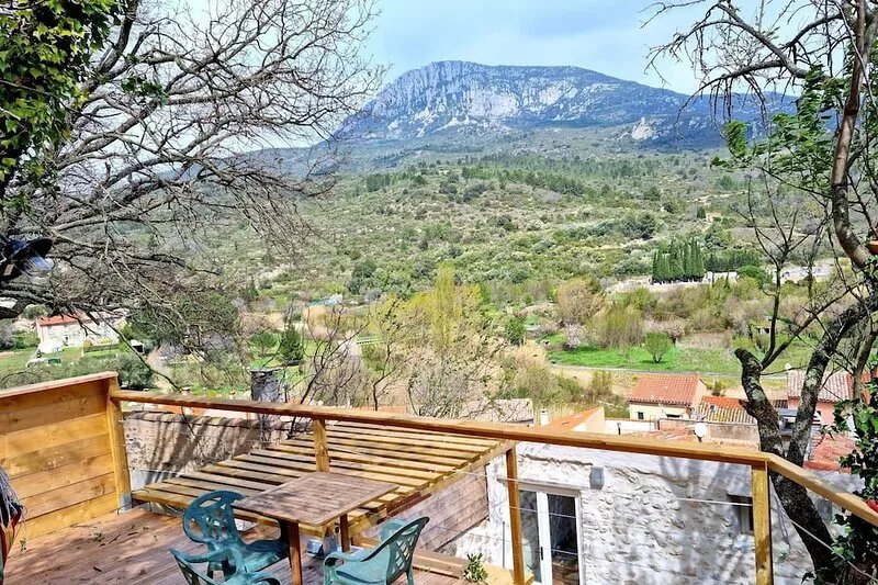 Village house with view in the heart of Cathar country