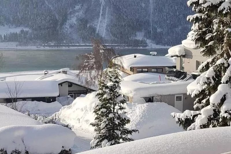 Beautiful villa with a view just a few minutes from Lake Achensee.