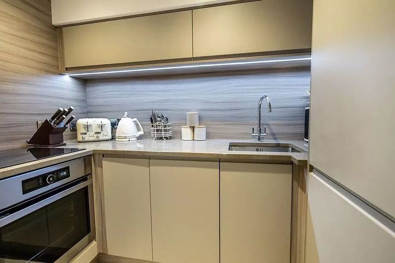 Cocoa Suites 37 - sleeps 2 guests  in 1 bedroom
