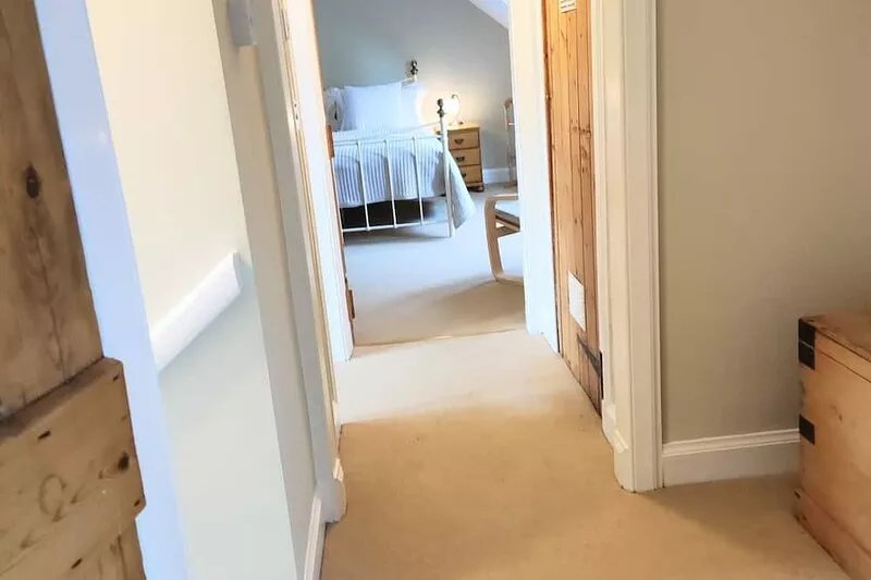 Innerleithen: 3 beds. Garden. Parking. Bike store