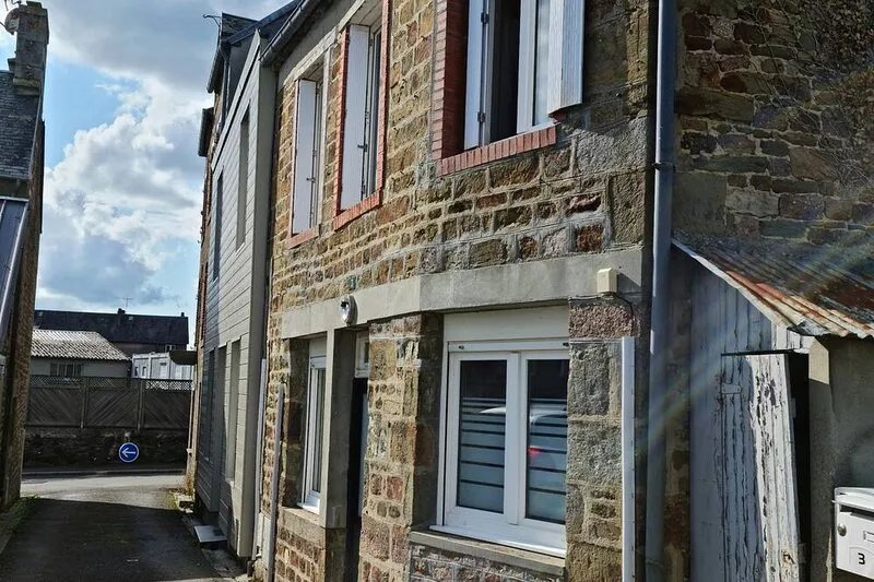 Charmante Maison de Bourg à 10min de Villedieu 30min de Granville