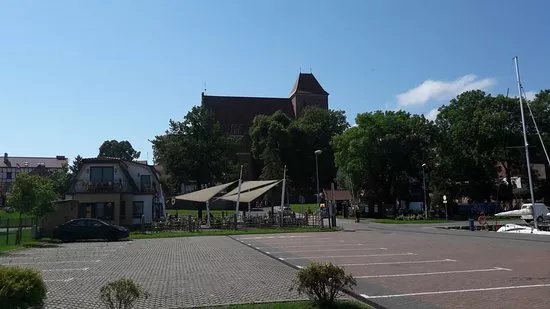 Kosciol sw. Apostolow Piotra i Pawla