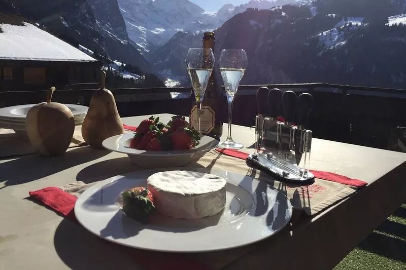 Stunning ski & walking chalet with best views in Wengen