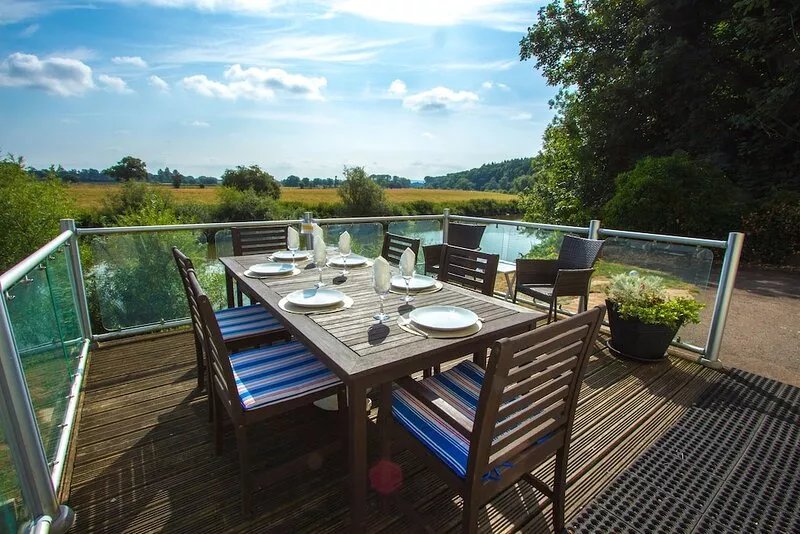 Historic detached cottage, on the banks of the River Severn Nr Upton & Malvern
