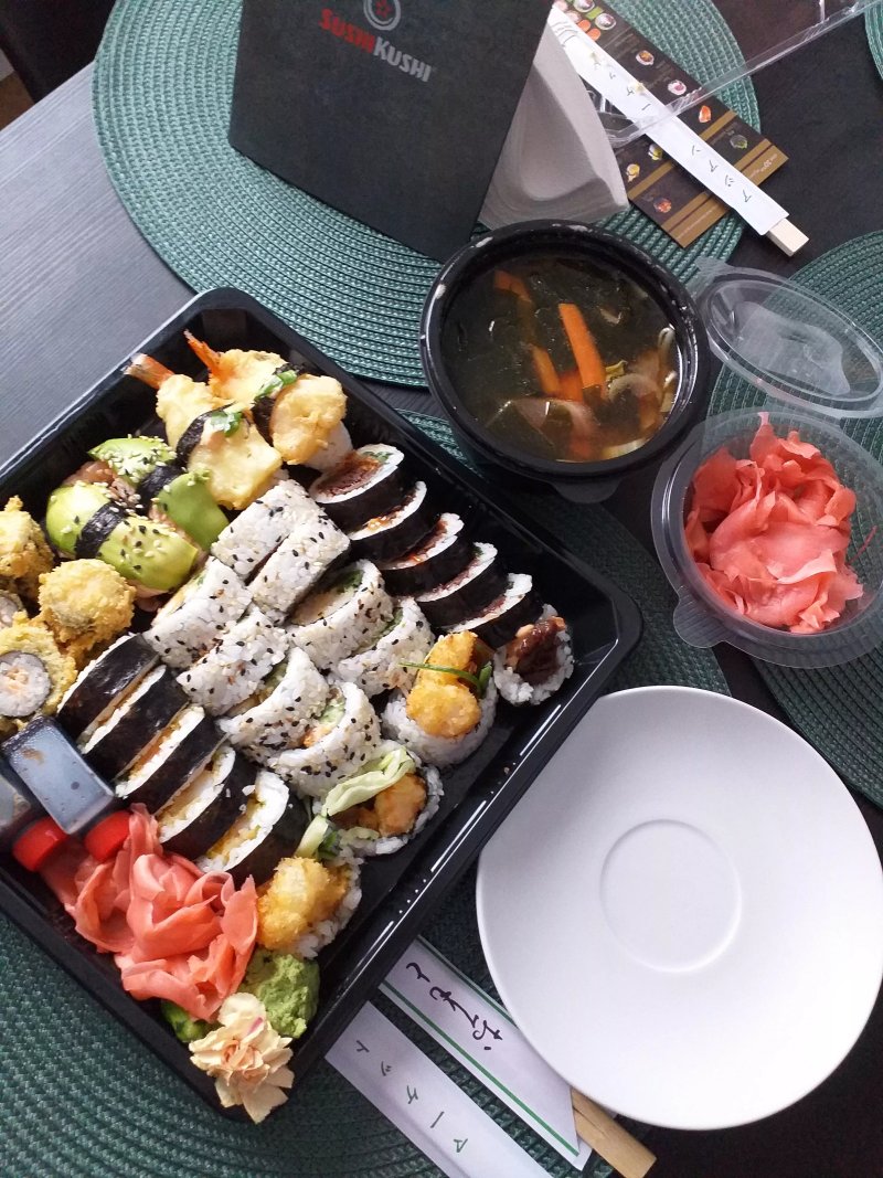Sushi Kushi Lodz Baluty