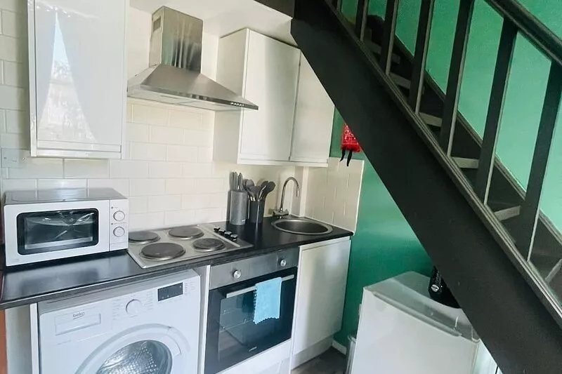 Deluxe Studio Ensuite with Shower