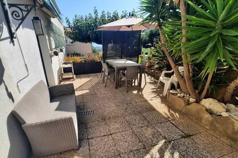 Charmante Dépendance en Rez-de-jardin de Notre Maison