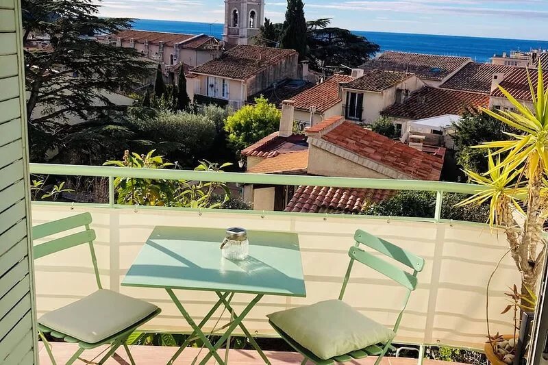 T3 through, ideally located, comfort, quiet, breathtaking view of Cassis