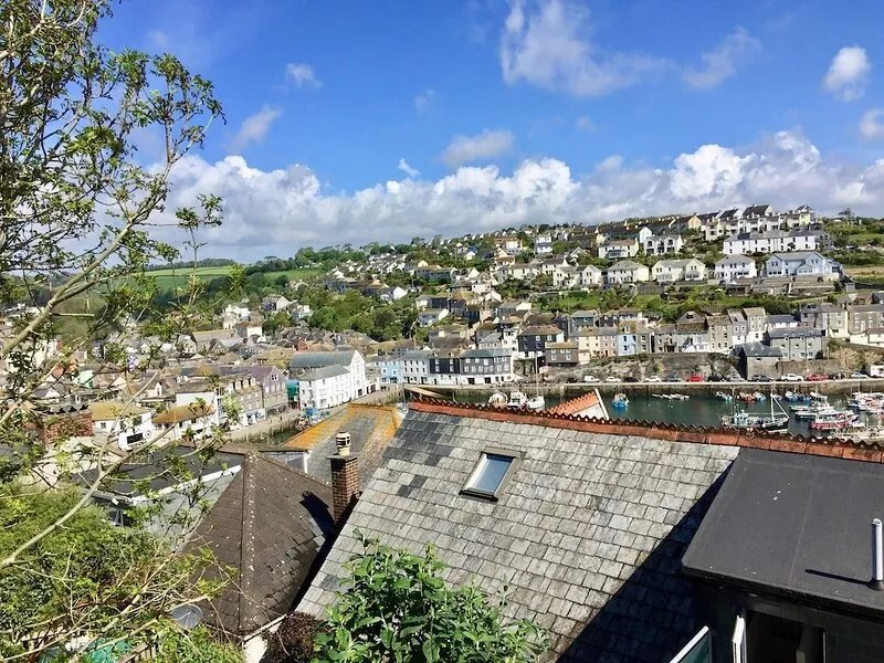 Bayview Cottage - Breathtaking Harbour and Sea Views, with Complimentary Parking