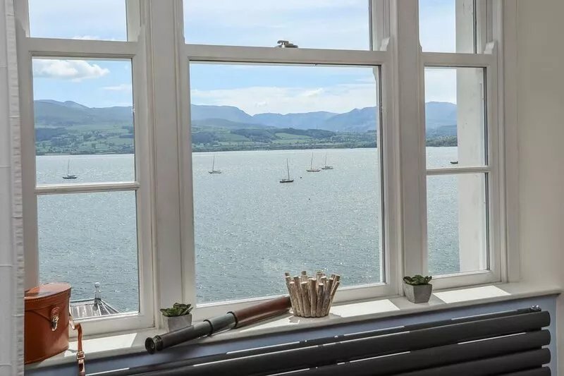 GADLYS HOUSE - BEAU VIEW, family friendly in Beaumaris