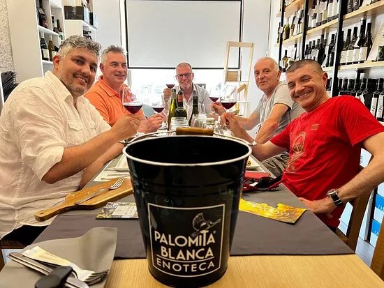Palomita Blanca Enoteca