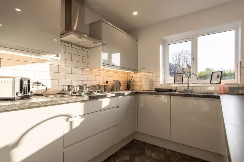 No205, 3 bed House/parking, sleeps 6 in Doncaster