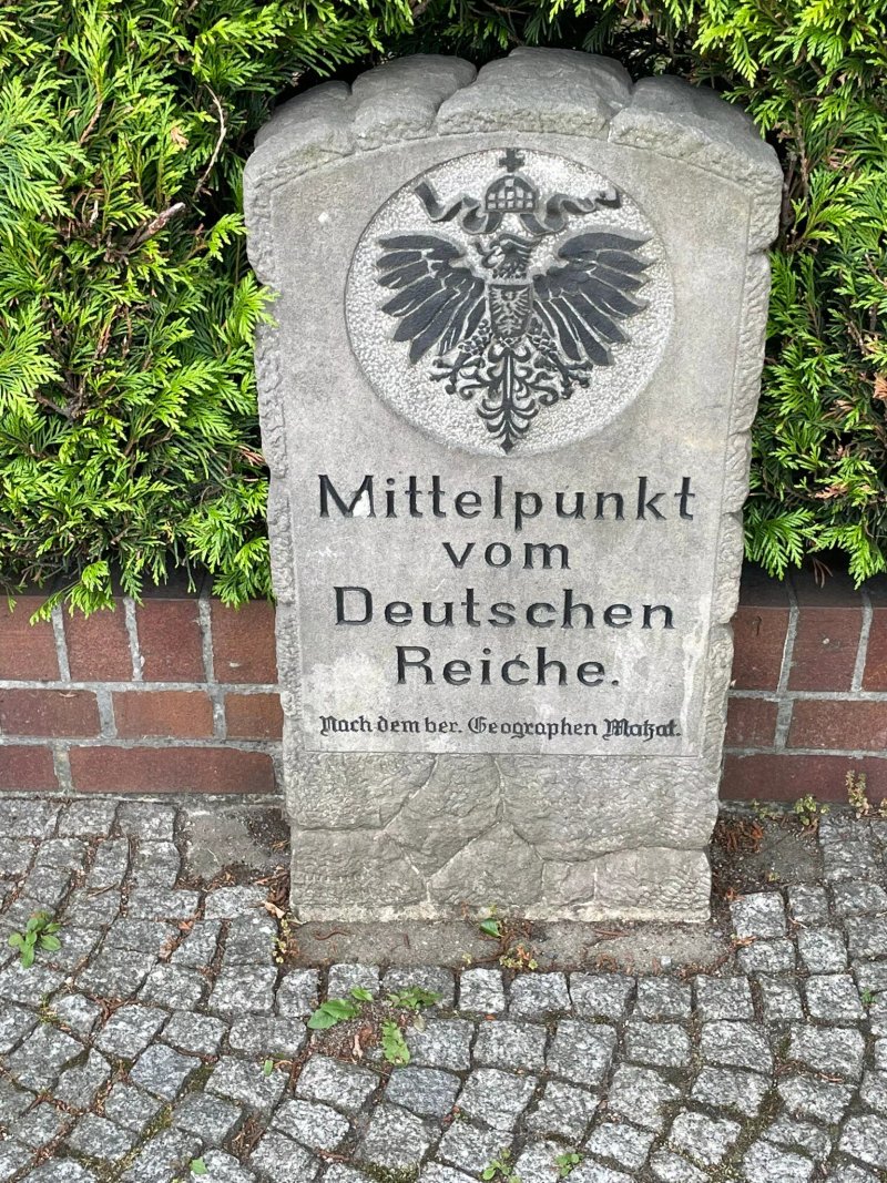 Gedenkstein Mittelpunkt Des Deutschen Reiches