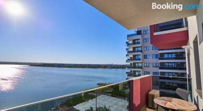 Sunny Lake Apartments with Breathtaking View