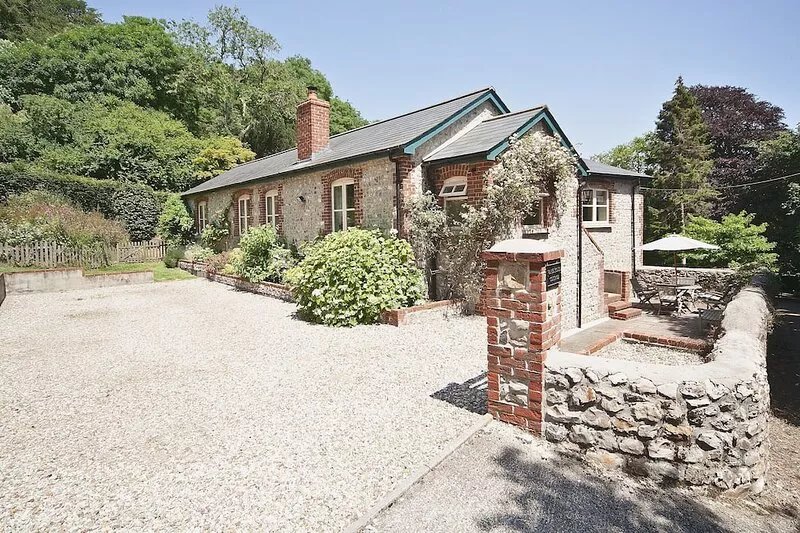 2 bedroom accommodation in Nr. Lyme Regis
