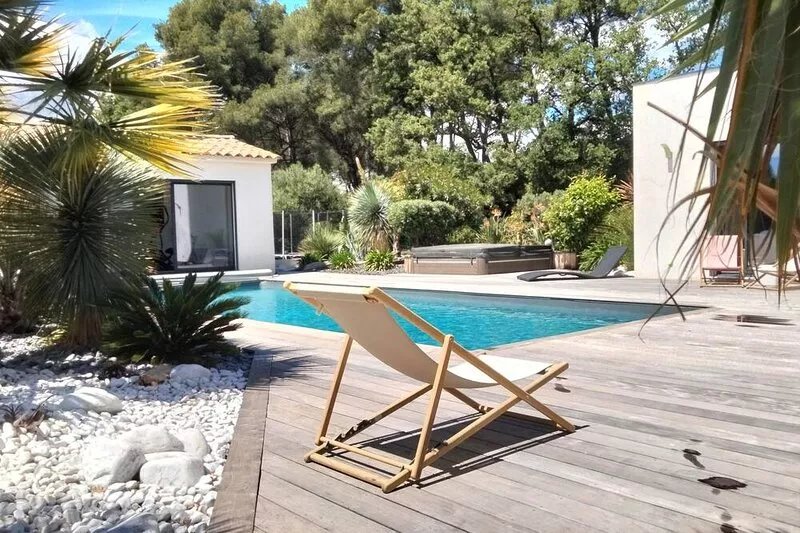 Magnifique Villa Contemporaine Avec SPA et Piscine Chauffée
