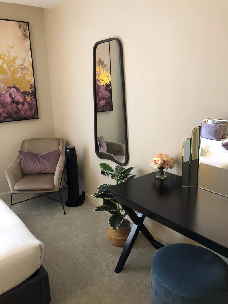 Entire 2 Bed - No. 44 - The Cosy Collection Ltd