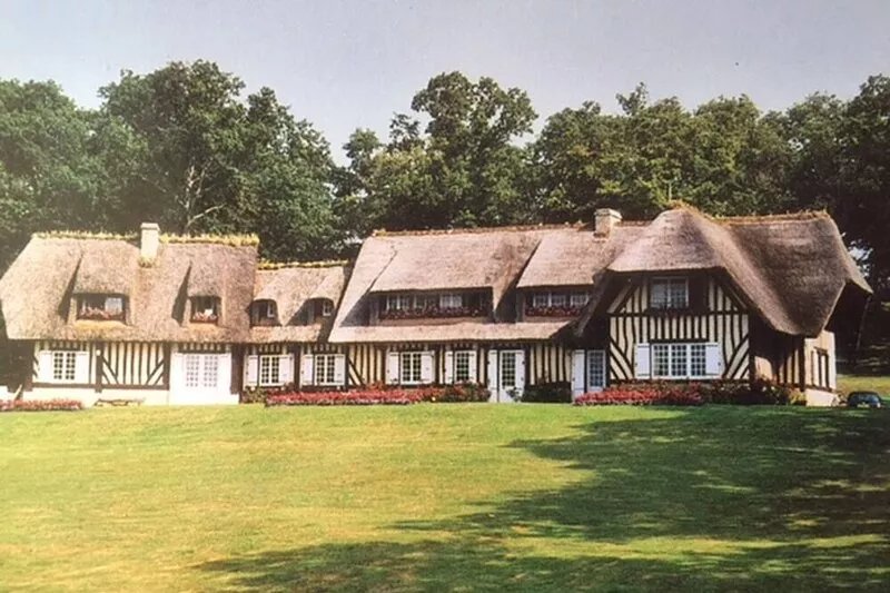 Traditional Normandy cottage in the heart of the Haras region