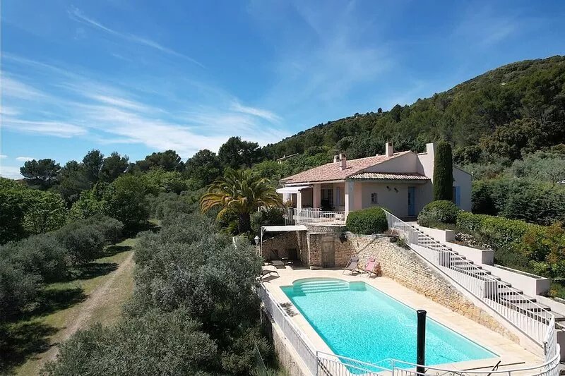 Vacation rental house with pool MERINDOL LS2-153