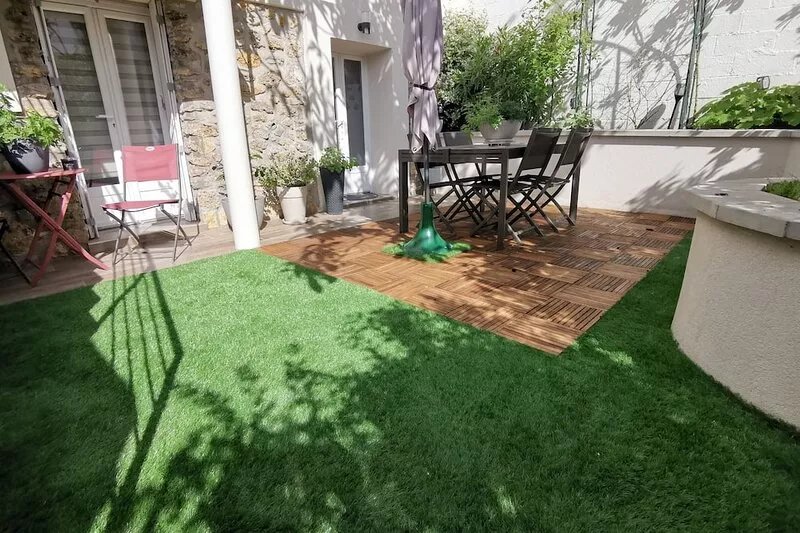 Lovely, quiet two-bedroom apartment with garden between Paris and Eurodisney
