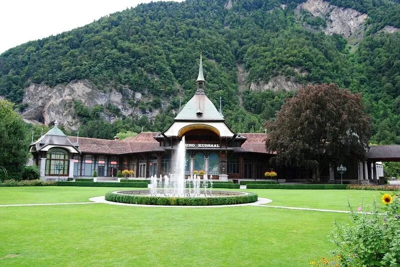 Huge **** apartment with 2 bathrooms located in the center of Interlaken